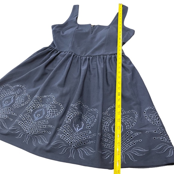 Mi Ami Short Navy Dress Eyelet Lace size m - Picture 13 of 15